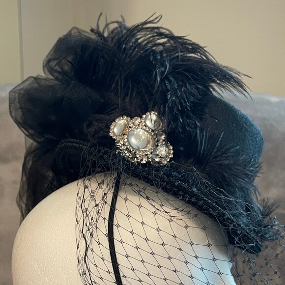 Ms. Purdy Orginal top hat fascinator - Picture 6 of 11